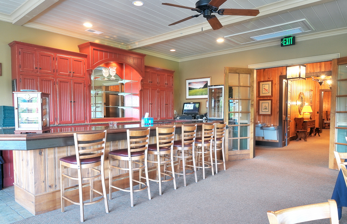 Professional Resort Photography and Video - Hotel Bar