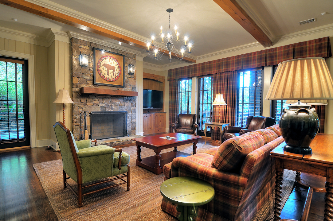 Professional Resort Photography and Video - Lodge suite living room alt view
