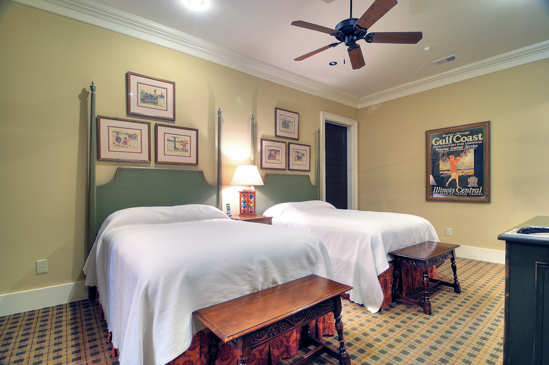 Professional Resort Photography and Video - Two queen bed room